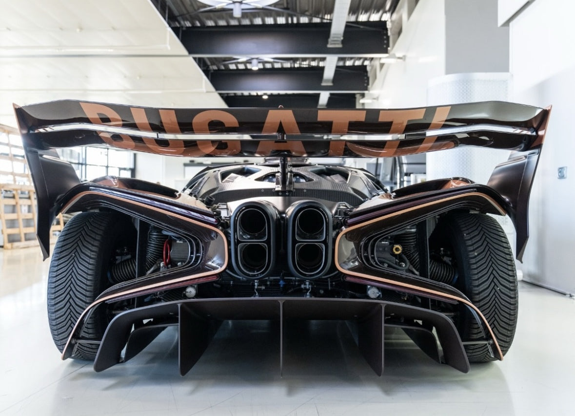 PREORDER Henson & Heaven 1:18 Bugatti Bolide (Brown Carbon) - Exclusive Model