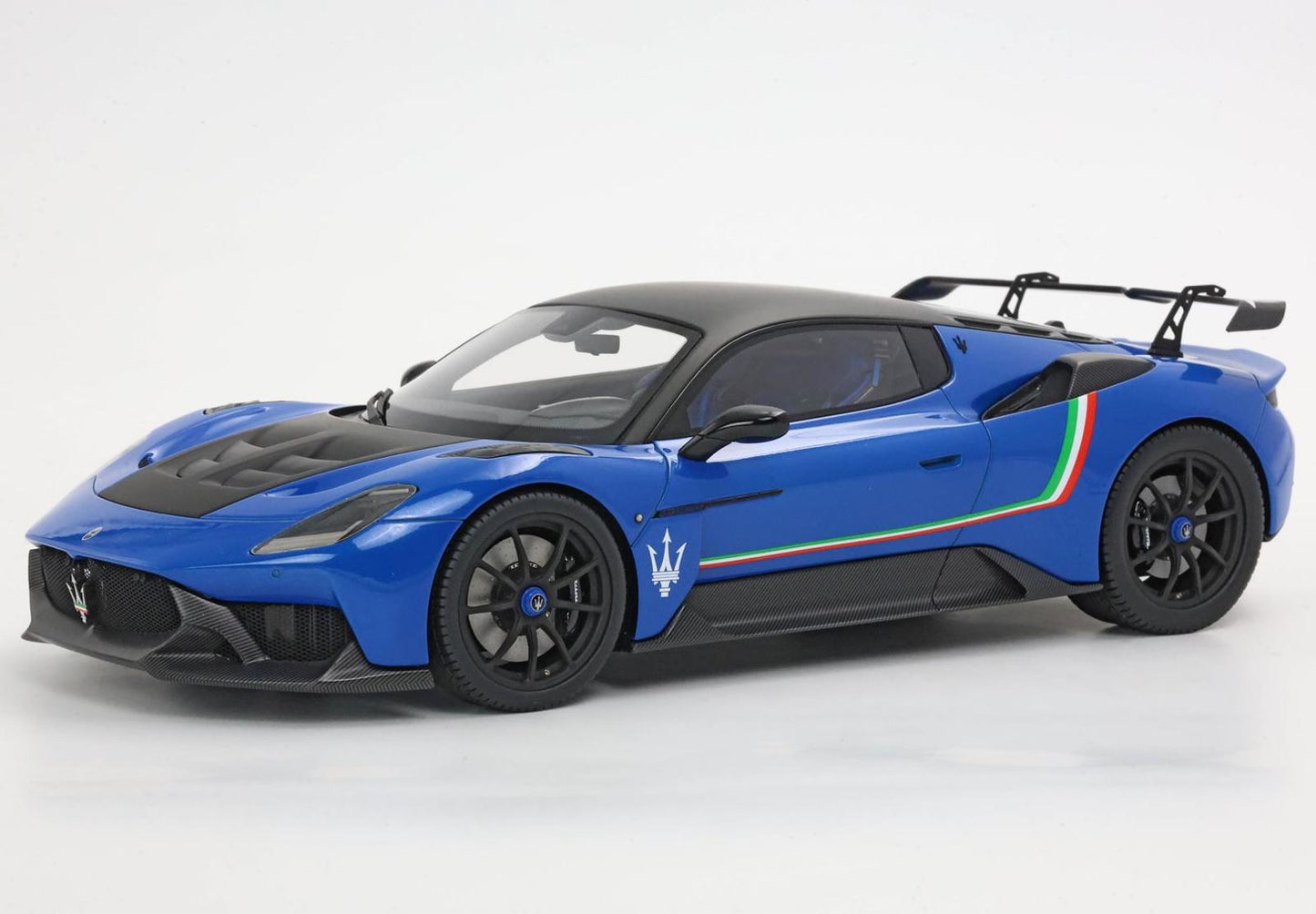[PRE-ORDER] BBR 1:18 Maserati GT2 Stradale (Blu Infinito w/ Italian Stripes)