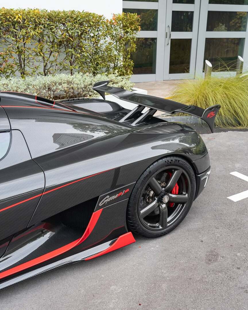 VMB x Miniature Planet 1:18 Koenigsegg Agera RS 'Genesis'