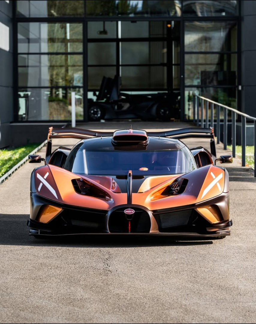 PREORDER Henson & Heaven 1:18 Bugatti Bolide (Brown Carbon) - Exclusive Model