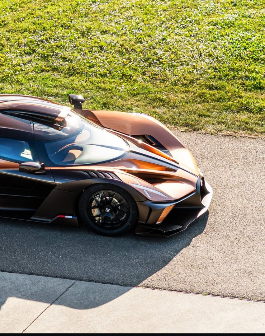 PREORDER Henson & Heaven 1:18 Bugatti Bolide (Brown Carbon) - Exclusive Model