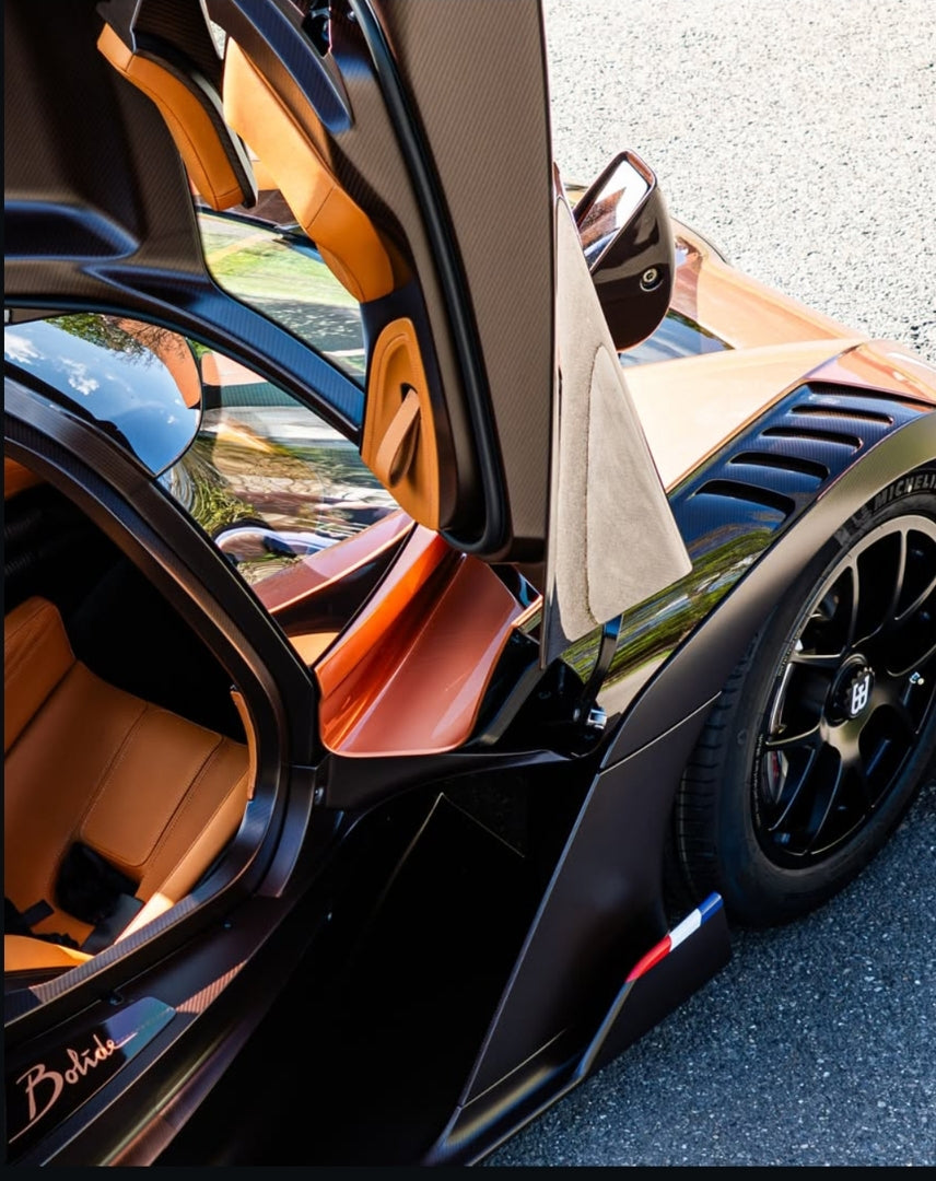 PREORDER Henson & Heaven 1:18 Bugatti Bolide (Brown Carbon) - Exclusive Model