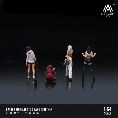 Moreart 1:64 Street Trendy Doll Set