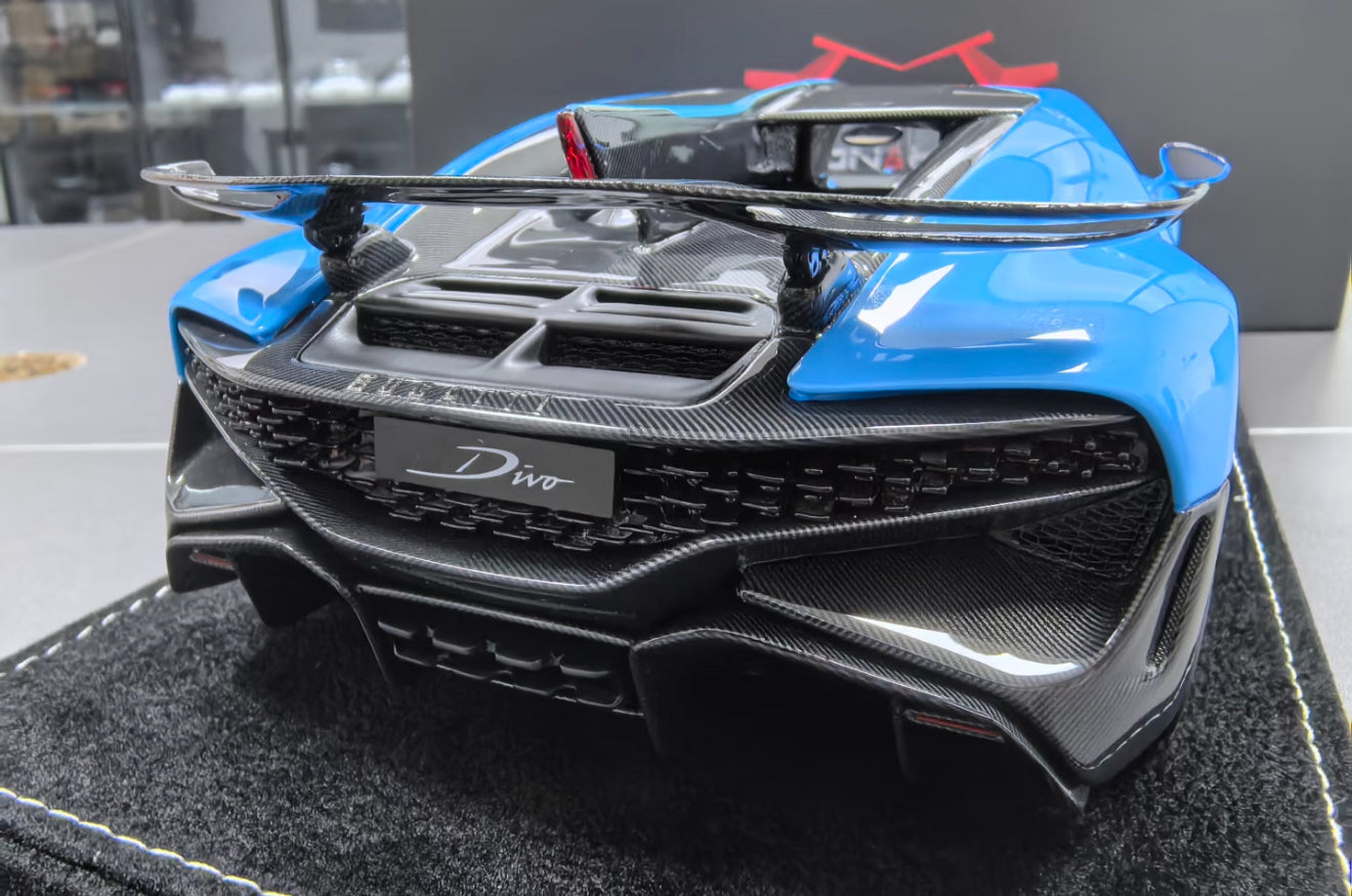 PREORDER Henson & Heaven 1:18 Bugatti Divo (Ocean Blue)