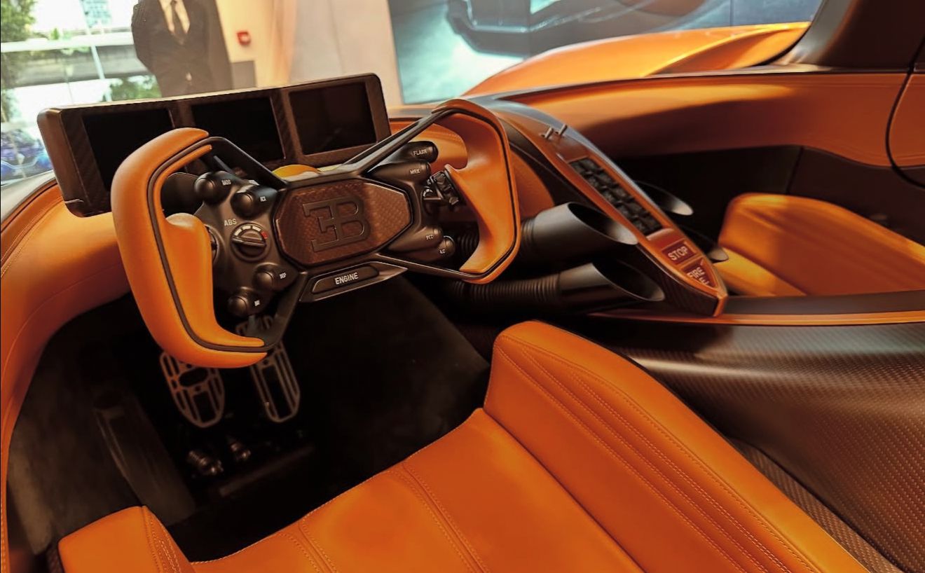 PREORDER Henson & Heaven 1:18 Bugatti Bolide (Brown Carbon) - Exclusive Model