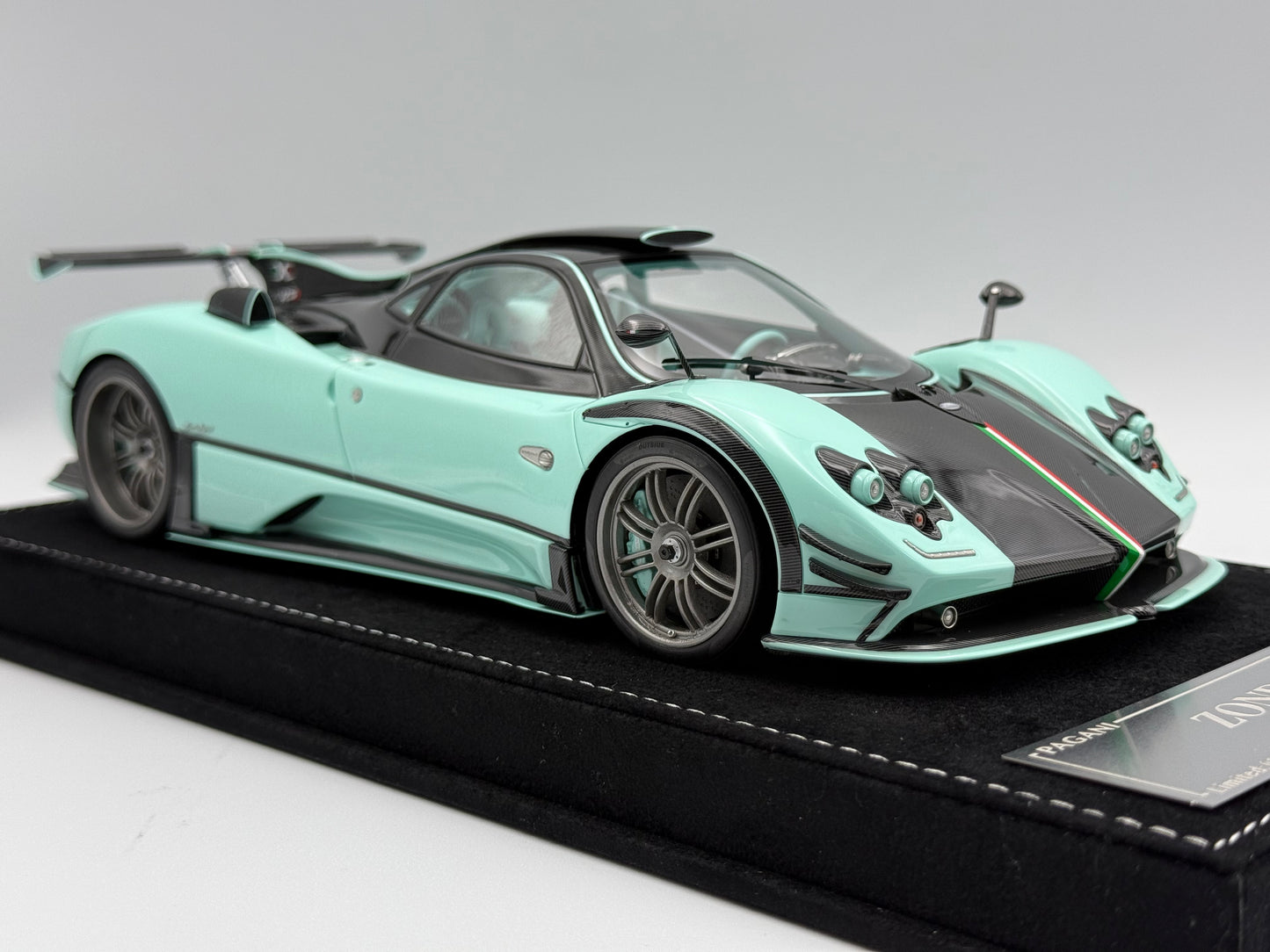 Henson & Heaven 1:18 Pagani Zonda 760 RSJX