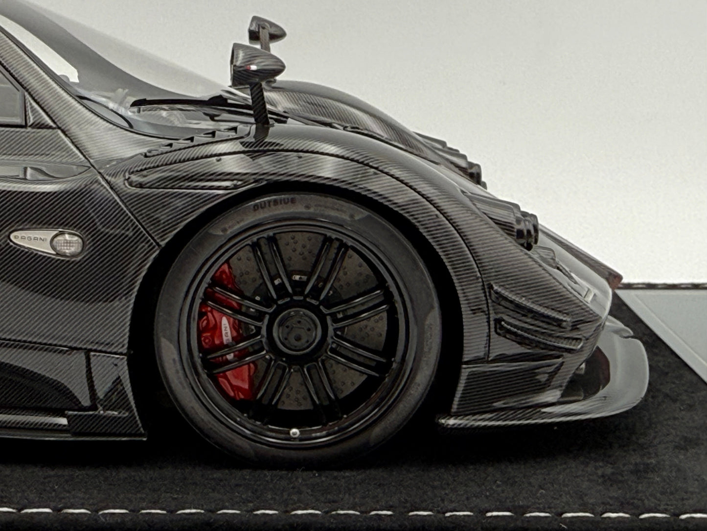 Henson & Heaven 1:18 Pagani Zonda KAQ