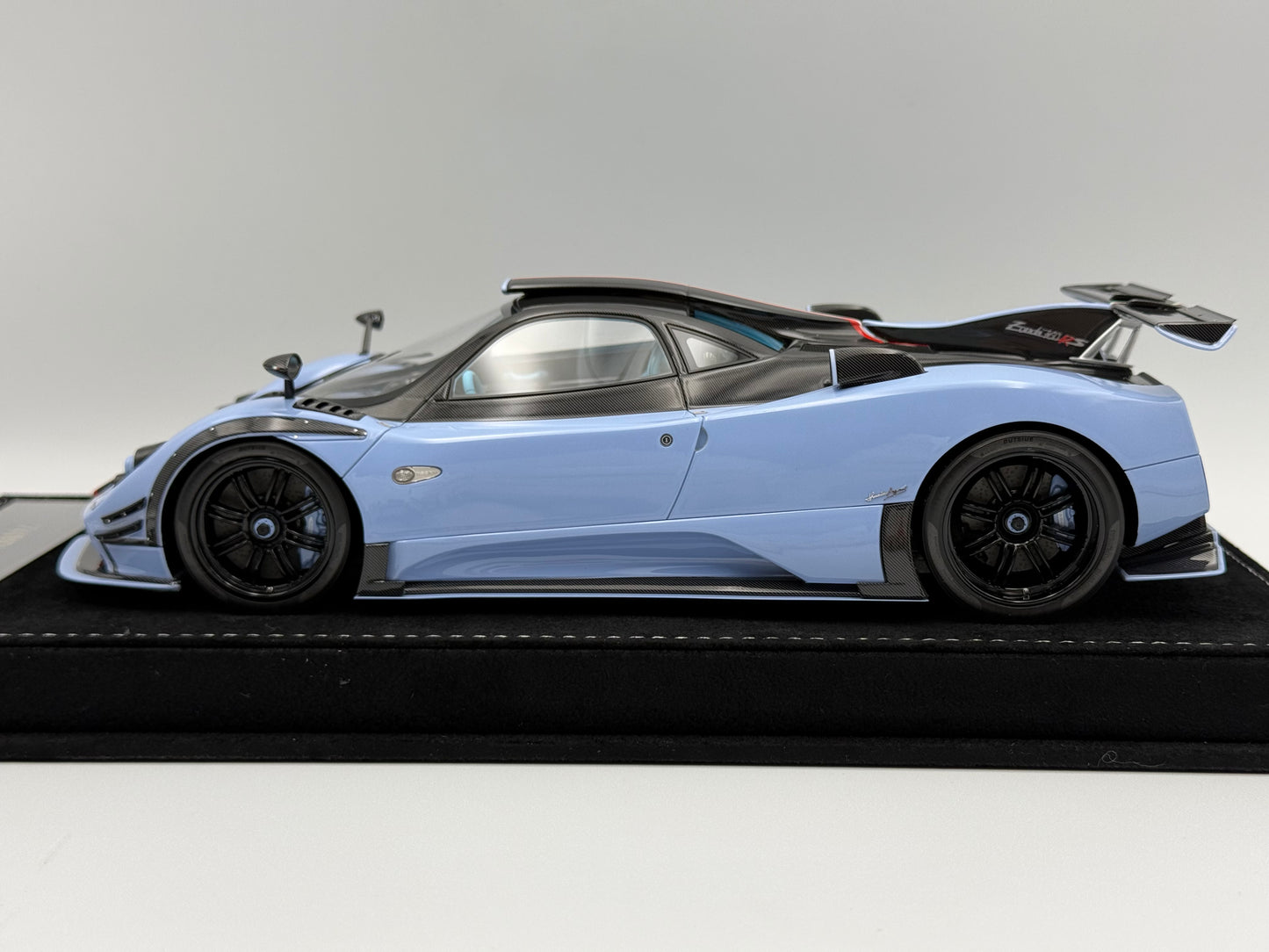 Henson & Heaven 1:18 Pagani Zonda 760RS (Baby Blue)