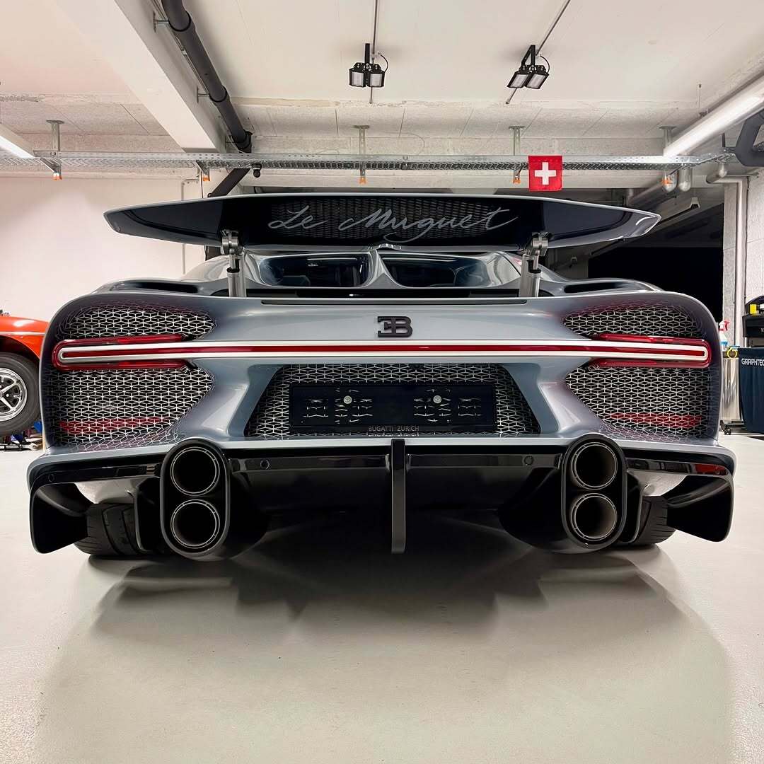 PREORDER HH Model x Miniature Planet 1:18 Bugatti Chiron Super Sport 'Le Muguet' (Exclusive Model)