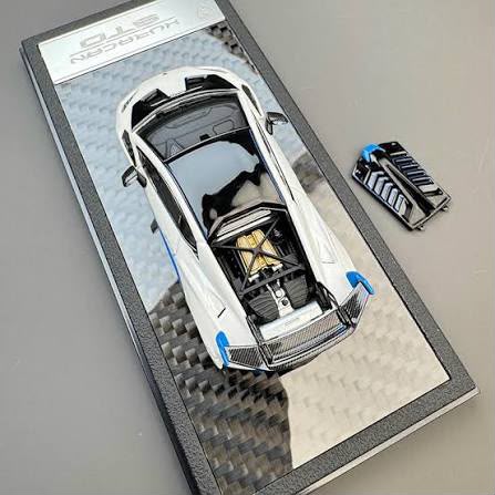 LCD Models 1:64 Lamborghini Huracan STO