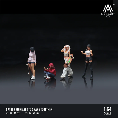 Moreart 1:64 Street Trendy Doll Set