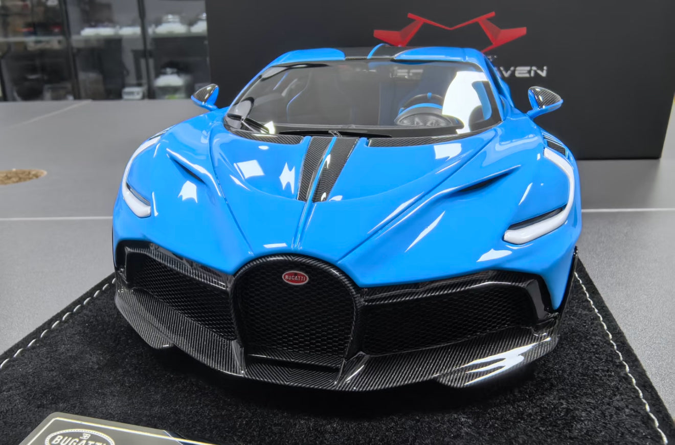 PREORDER Henson & Heaven 1:18 Bugatti Divo (Ocean Blue)