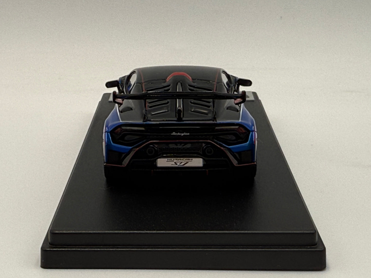 Looksmart 1:43 Lamborghini Huracan STJ (Blu Eliadi)