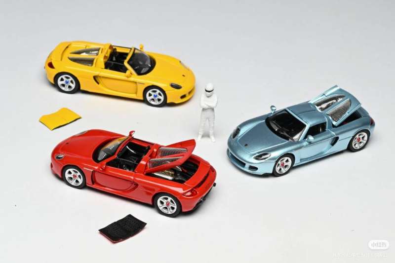 PREORDER Funny Model 1:64 Porsche Carrera GT