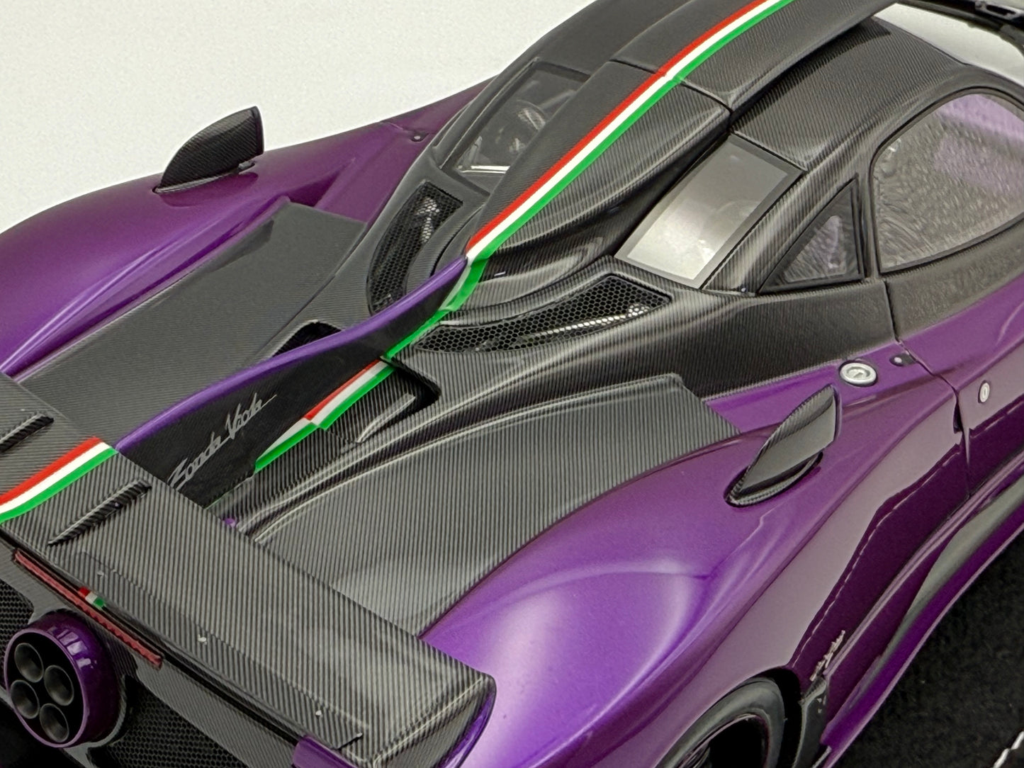 Henson & Heaven 1:18 Pagani Zonda 760 Viola
