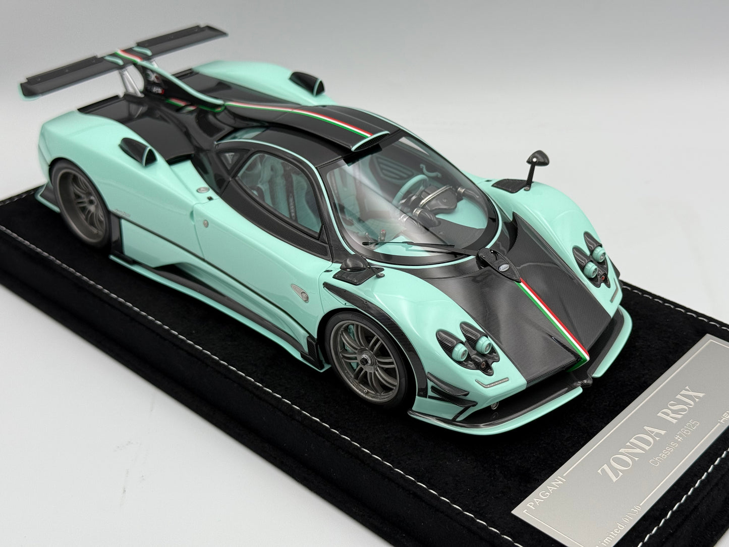 Henson & Heaven 1:18 Pagani Zonda 760 RSJX