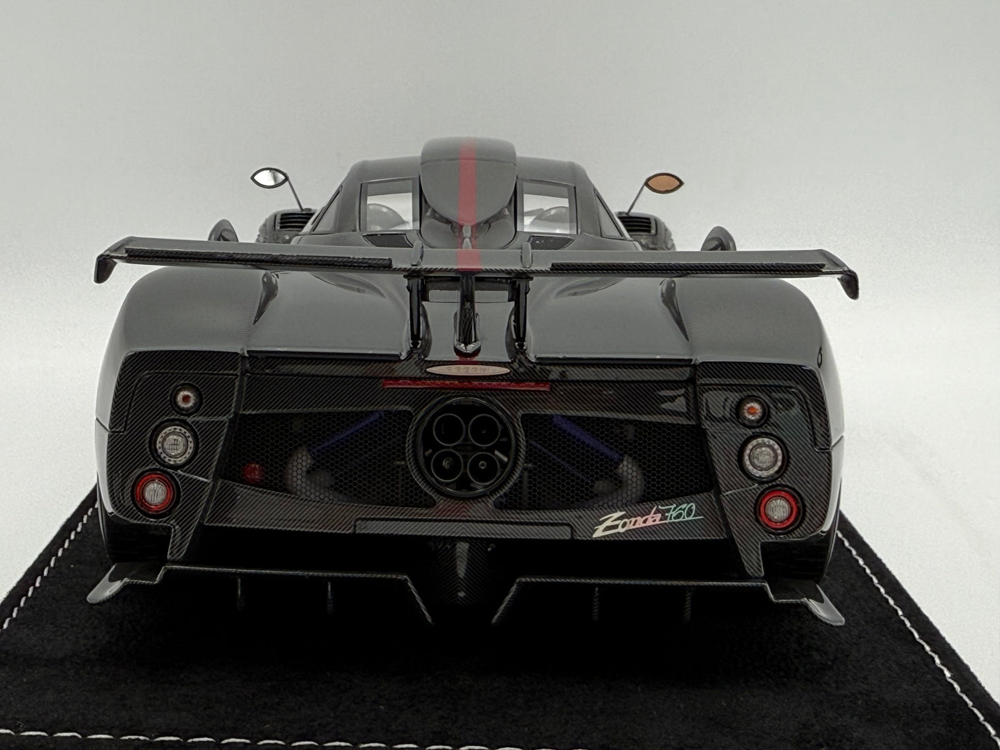 Henson & Heaven 1:18 Pagani Zonda KAQ