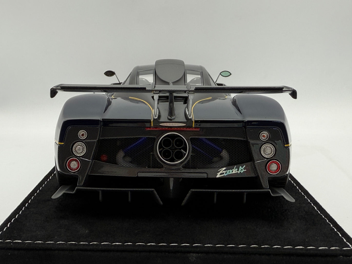 Henson & Heaven 1:18 Pagani Zonda PS II