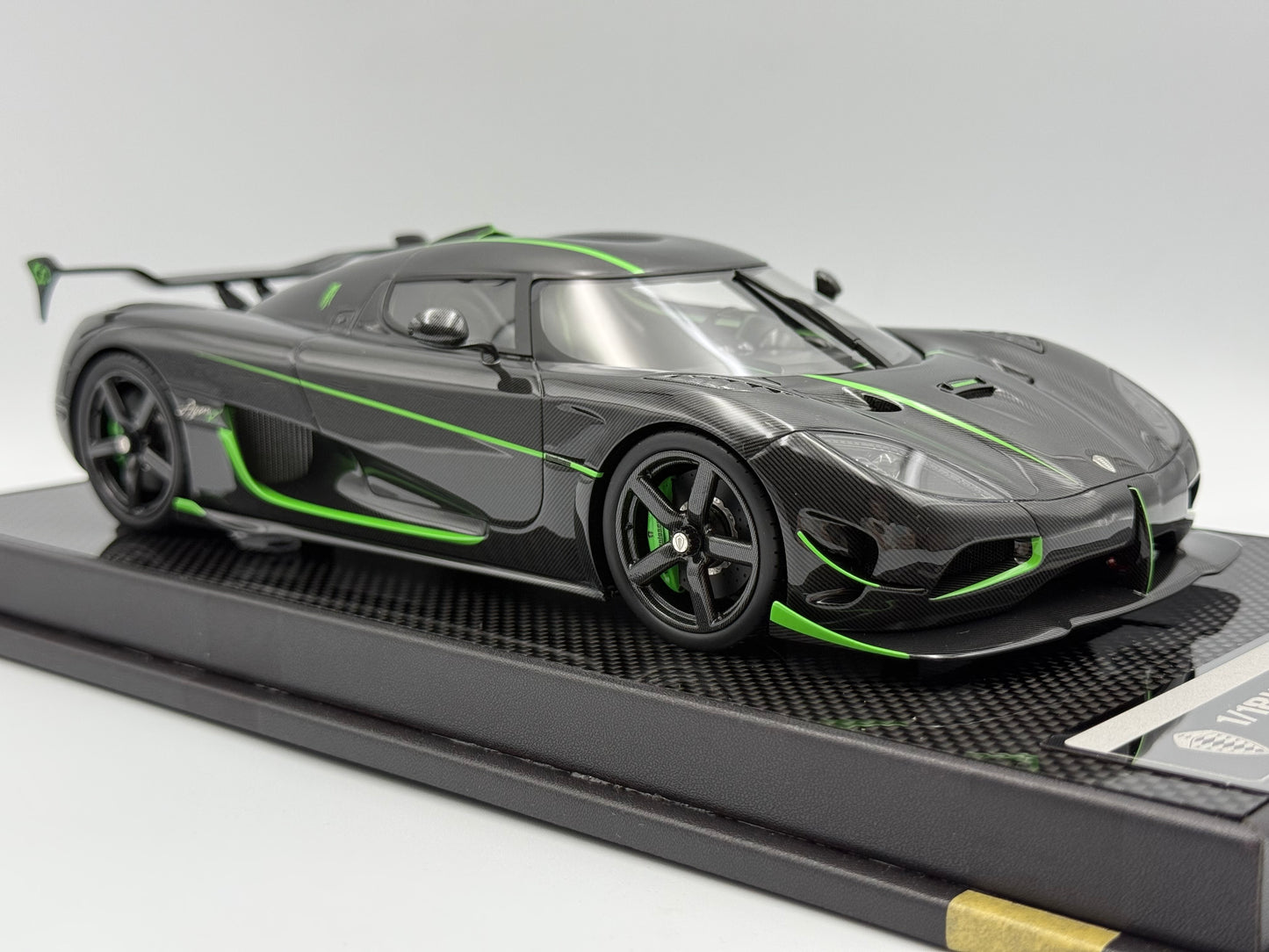 VMB 1:18 Koenigsegg Agera R+ (Carbon Fiber/Green)