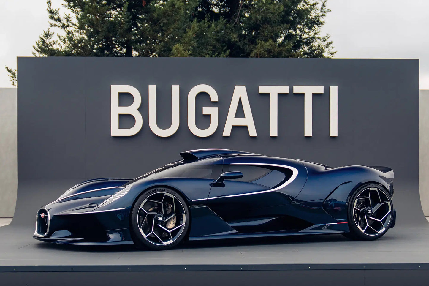 PREORDER MR Collection 1:18 Bugatt Destrier