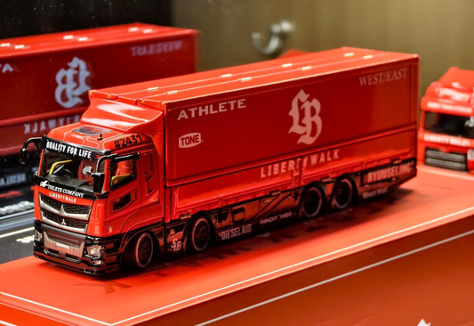 GCD 1:64 Mitsubishi Fuso Truck - LBWK