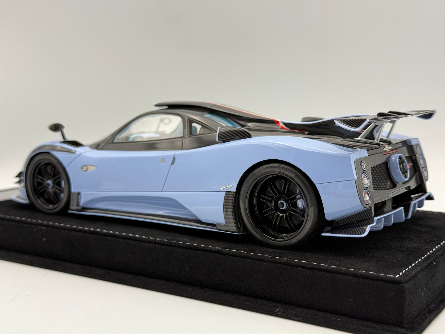 Henson & Heaven 1:18 Pagani Zonda 760RS (Baby Blue)