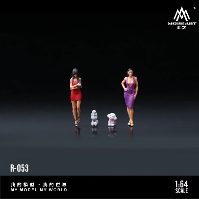 Moreart 1:64 Dog Walking Girl Doll A Set