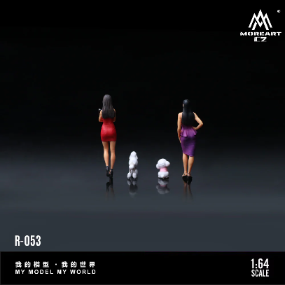Moreart 1:64 Dog Walking Girl Doll A Set