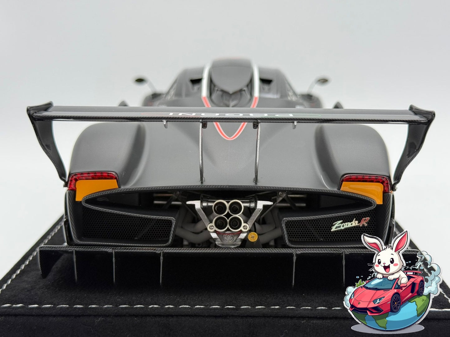 Henson & Heaven 1:18 Pagani Zonda R 'Nurburgring Record'
