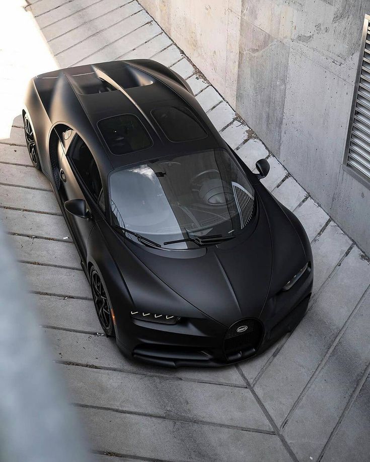 PREORDER 1:18 Bugatti Chiron Sport Noire