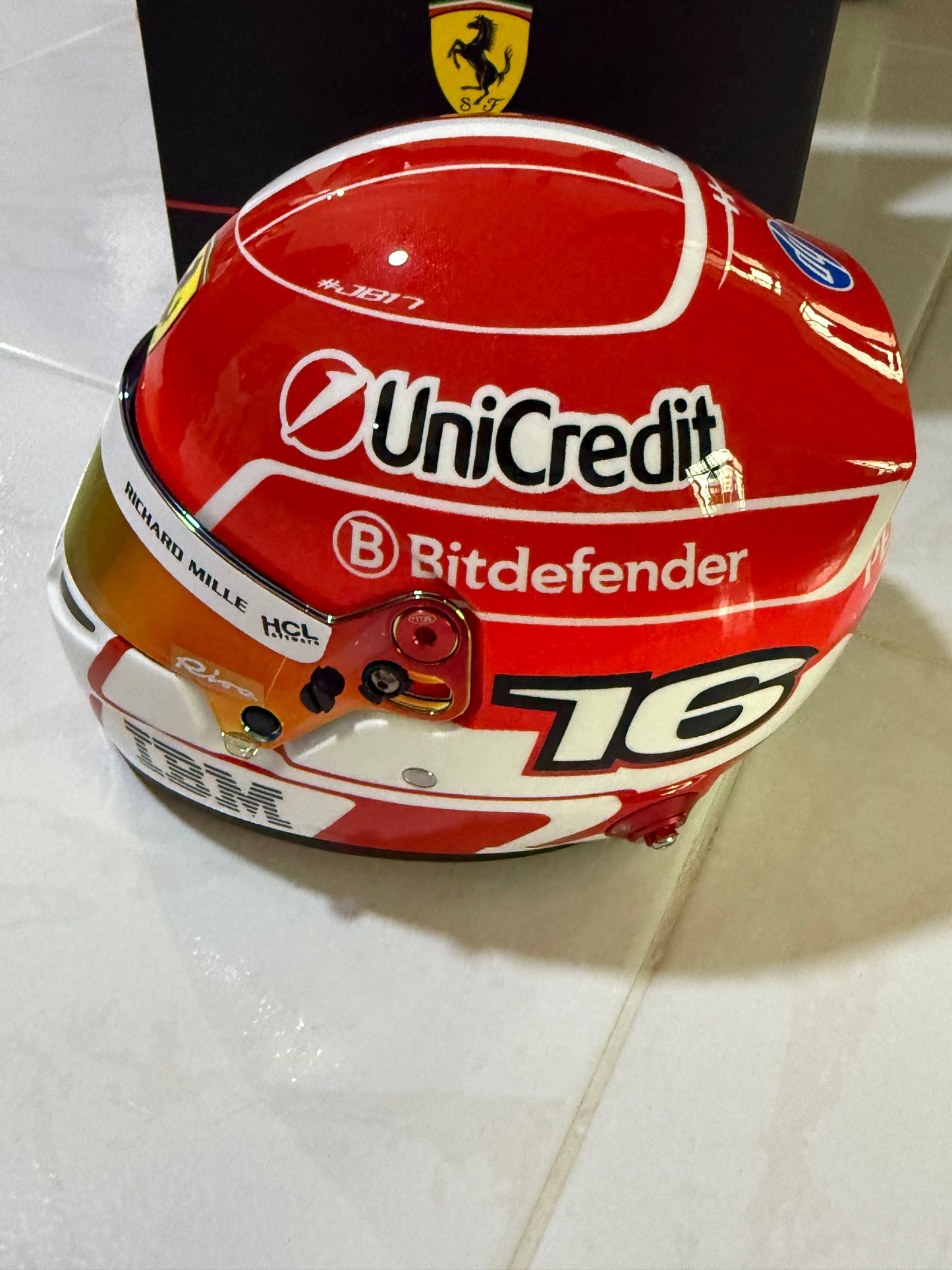 BELL 1:2 Mini Helmet Season 2025 - Charles Leclerc