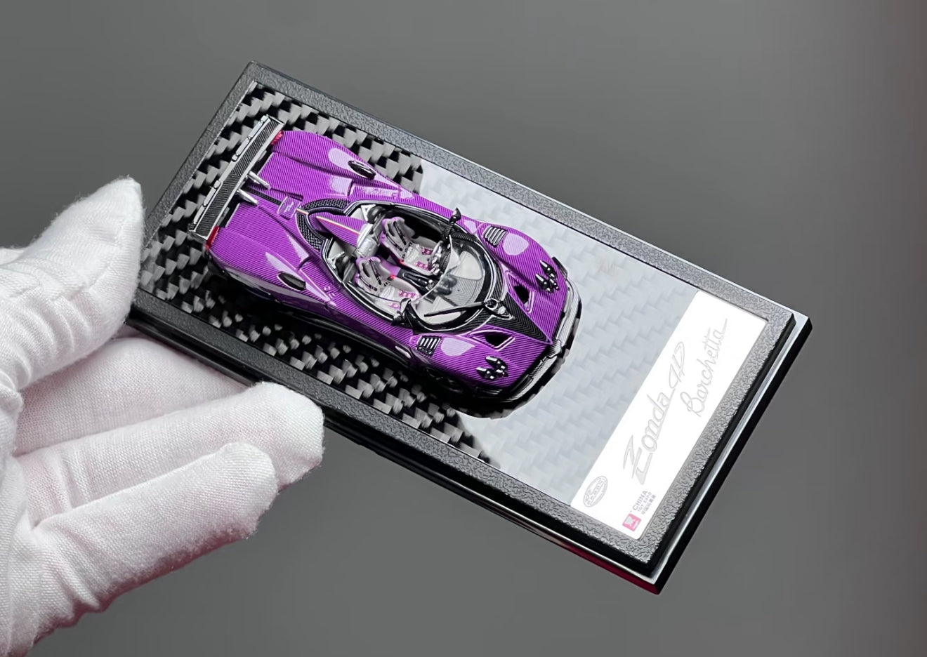 LCD 1:64 Pagani Zonda HP Barchetta (Metallic Purple)