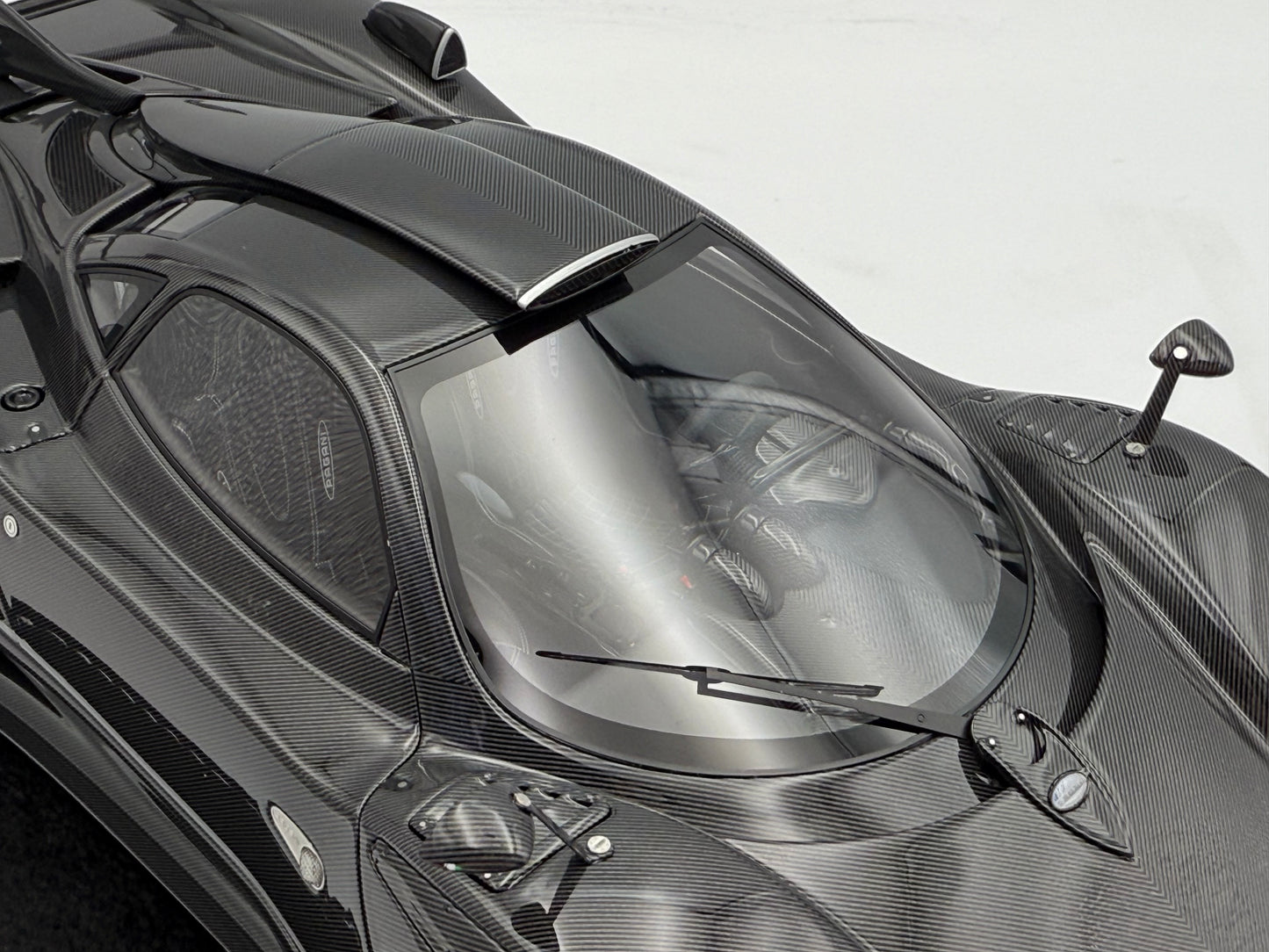 Henson & Heaven 1:18 Pagani Zonda 760RS