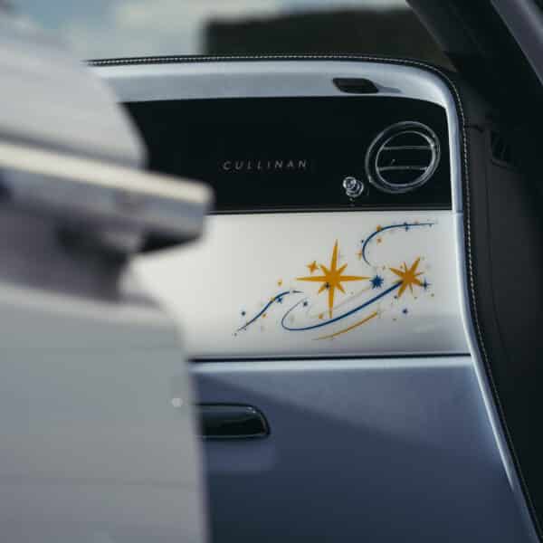 PREORDER Henson & Heaven 1:18 Rolls-Royce Cullinan Cosmos