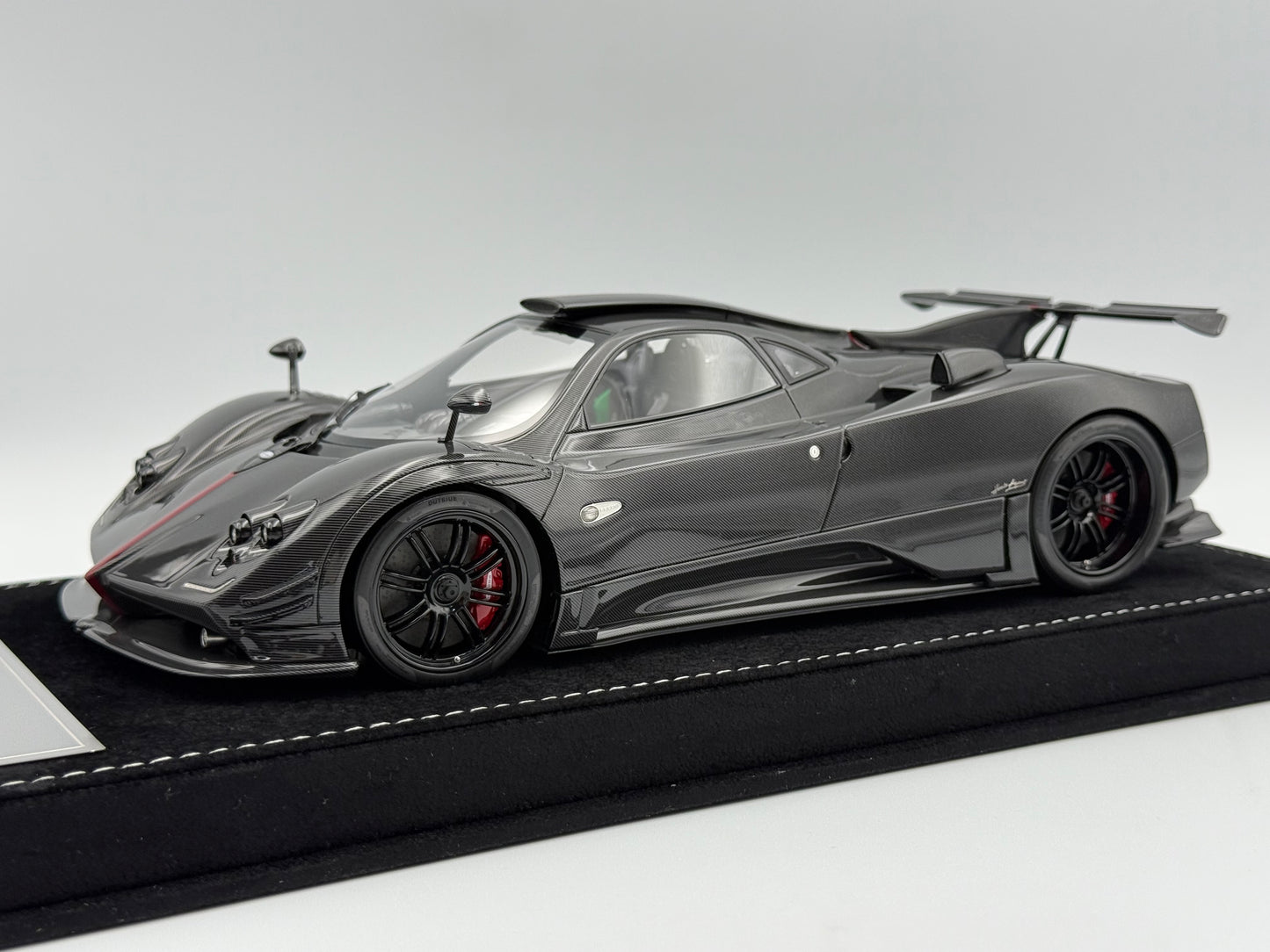 Henson & Heaven 1:18 Pagani Zonda KAQ