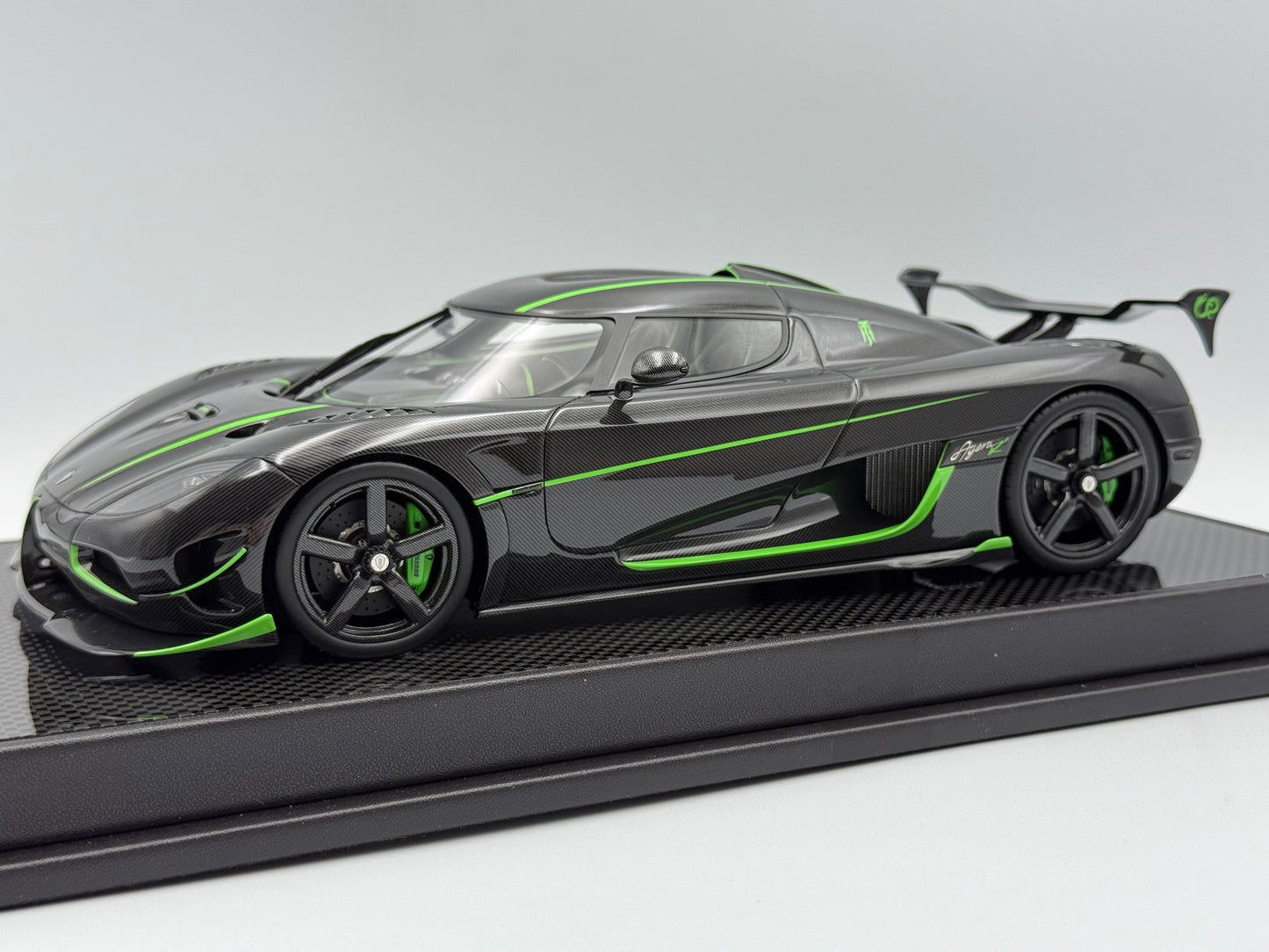 VMB 1:18 Koenigsegg Agera R+ (Carbon Fiber/Green)