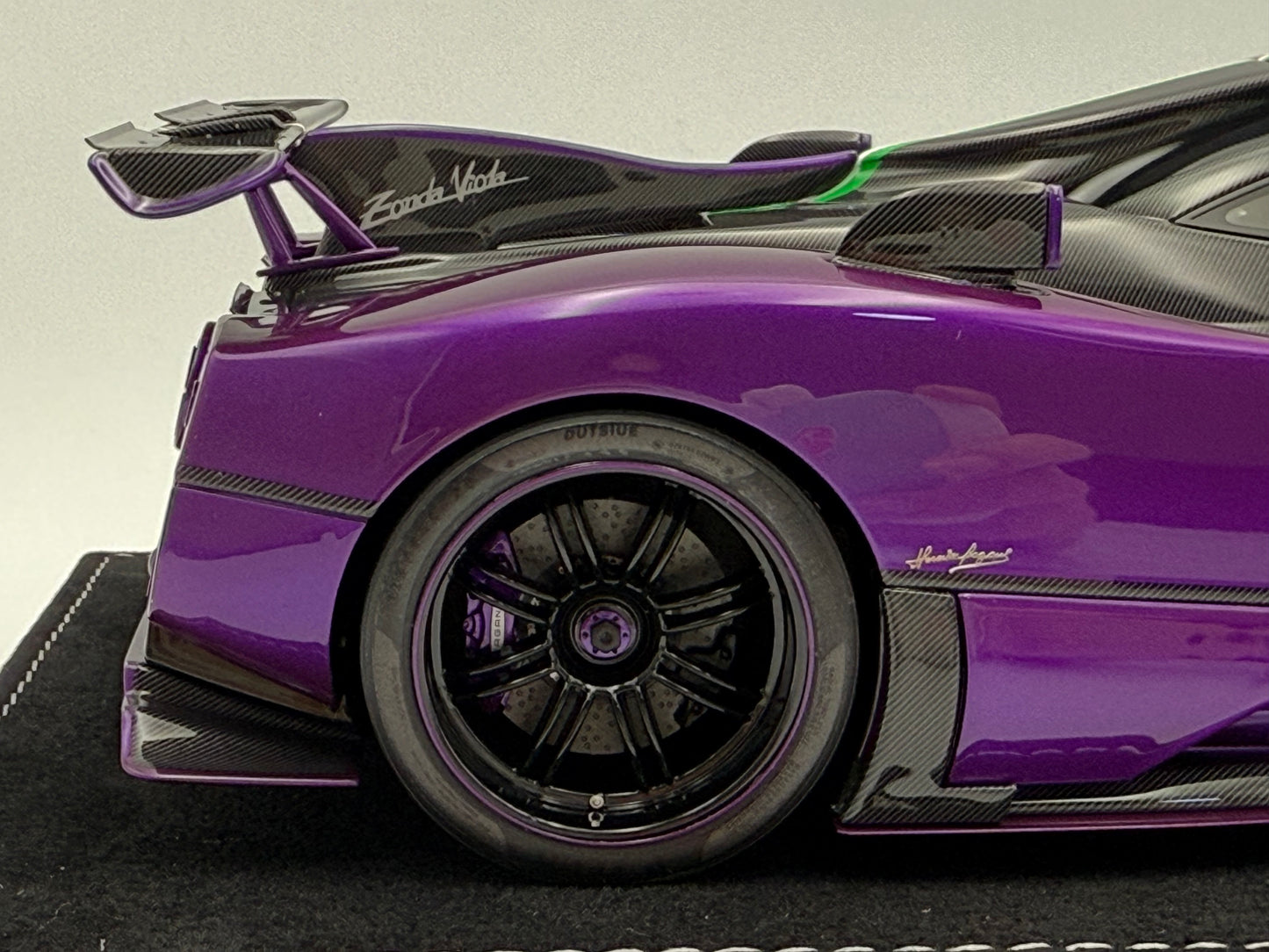 Henson & Heaven 1:18 Pagani Zonda 760 Viola
