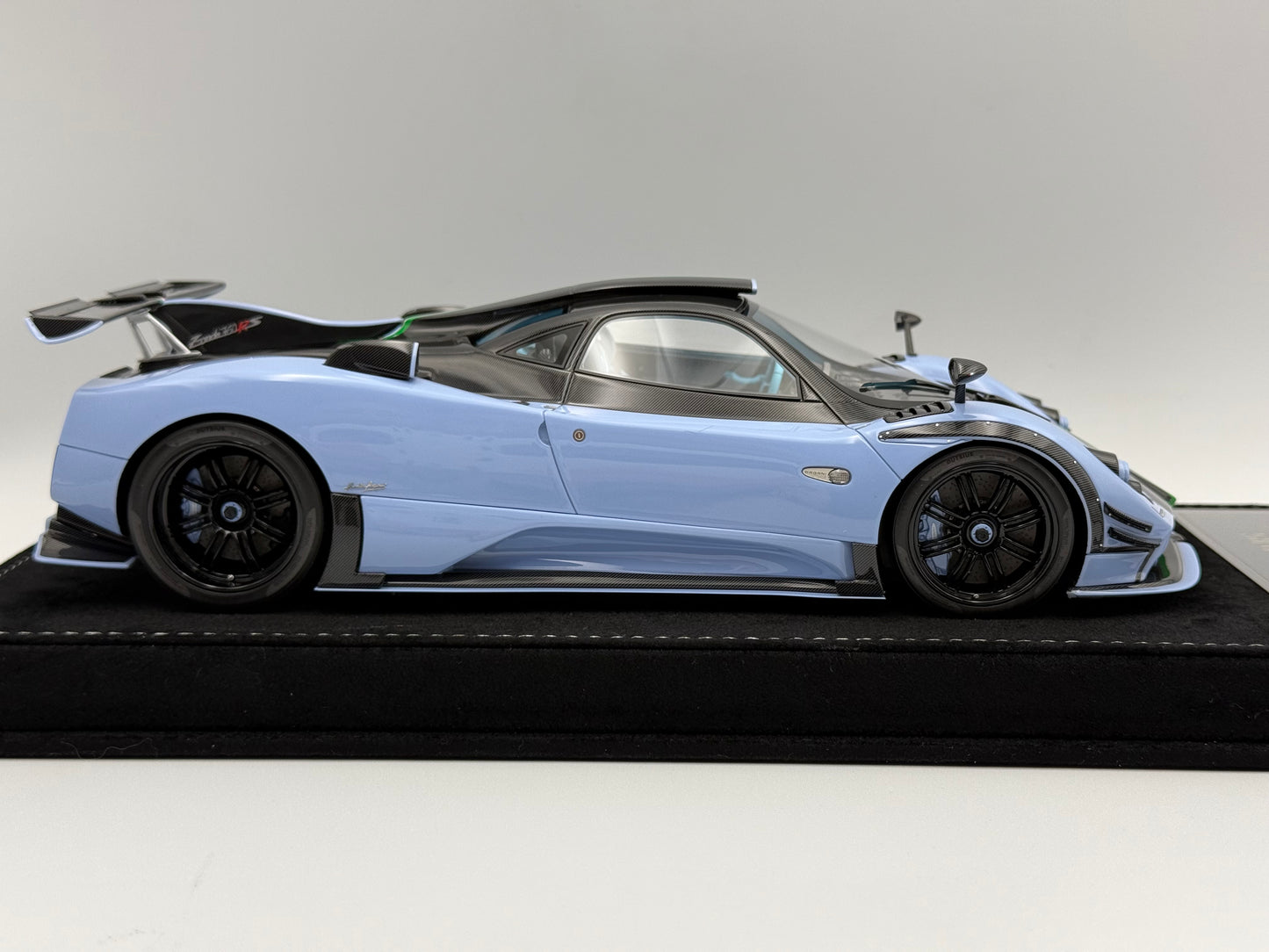 Henson & Heaven 1:18 Pagani Zonda 760RS (Baby Blue)