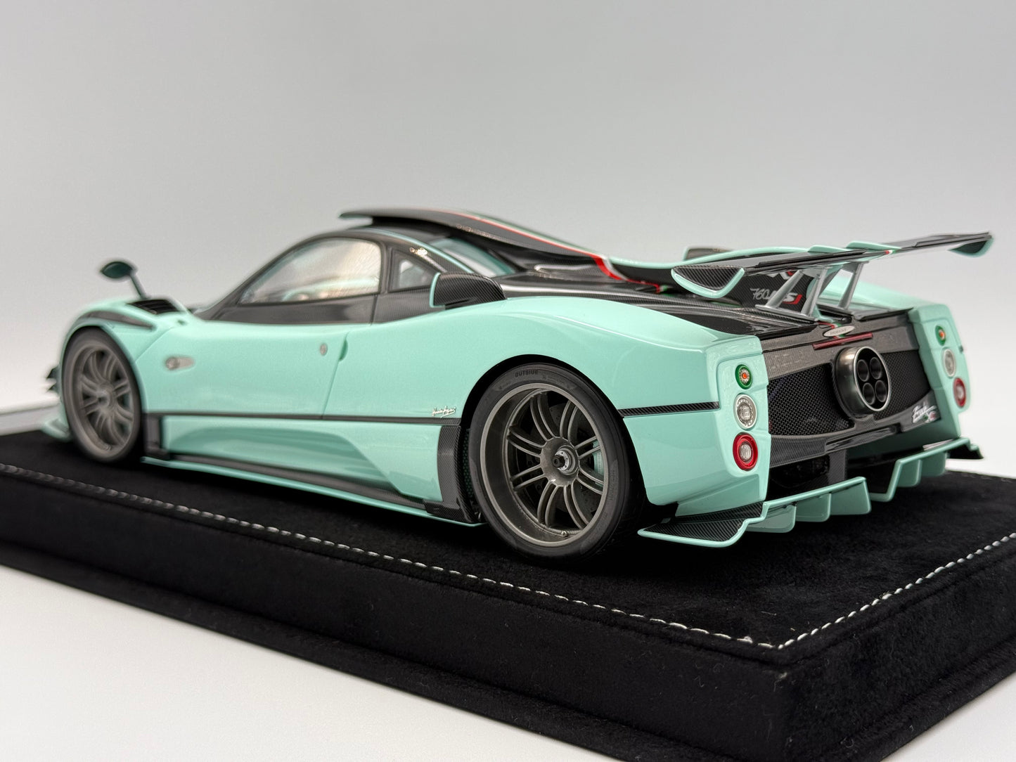 Henson & Heaven 1:18 Pagani Zonda 760 RSJX