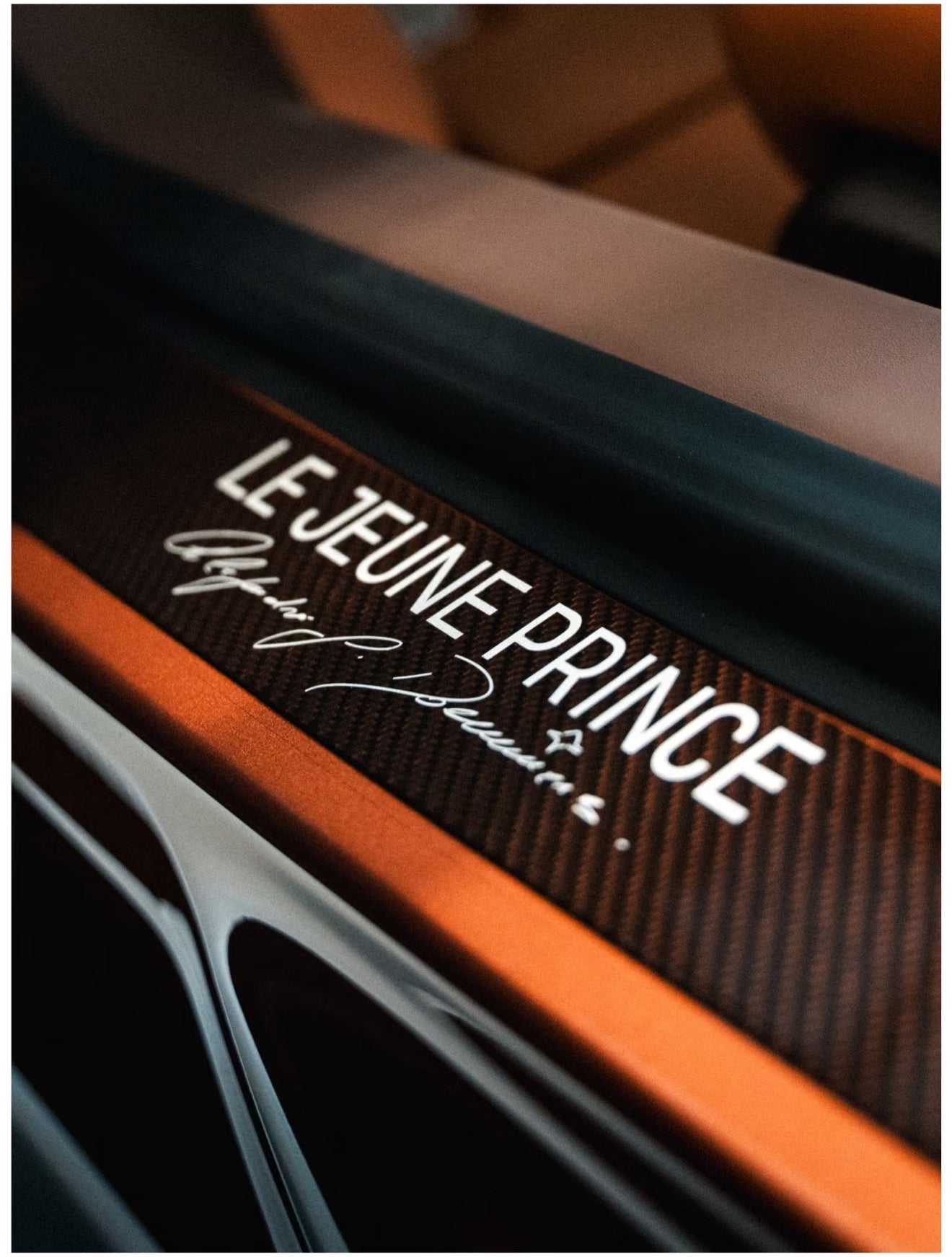 PREORDER 1:18 Bugatti Mistral W16 Le Jeune Prince