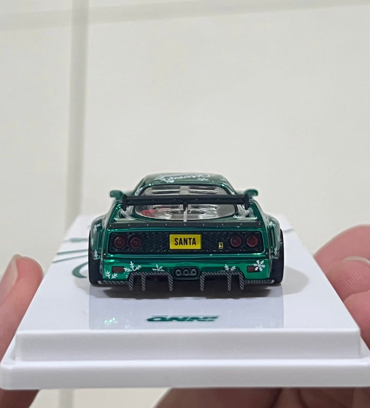Inno64 1:64 Ferrari F40 LBWK Christmas Edition - Chase Variant
