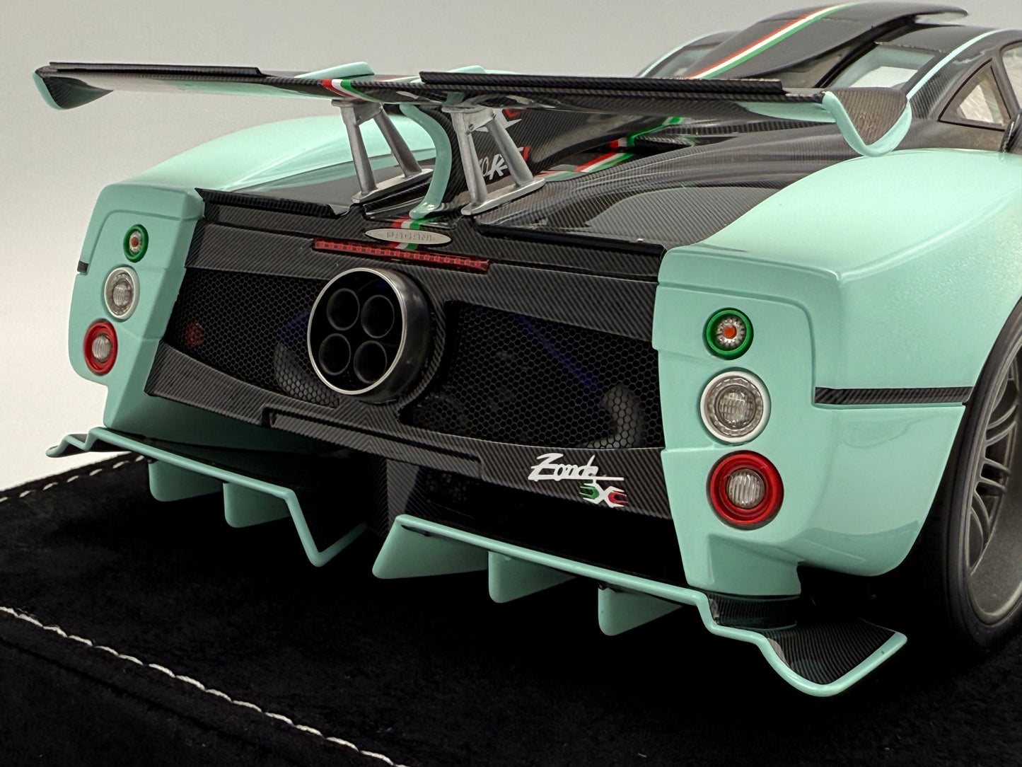 Henson & Heaven 1:18 Pagani Zonda 760 RSJX