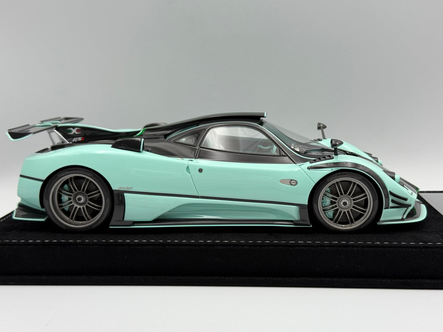 Henson & Heaven 1:18 Pagani Zonda 760 RSJX