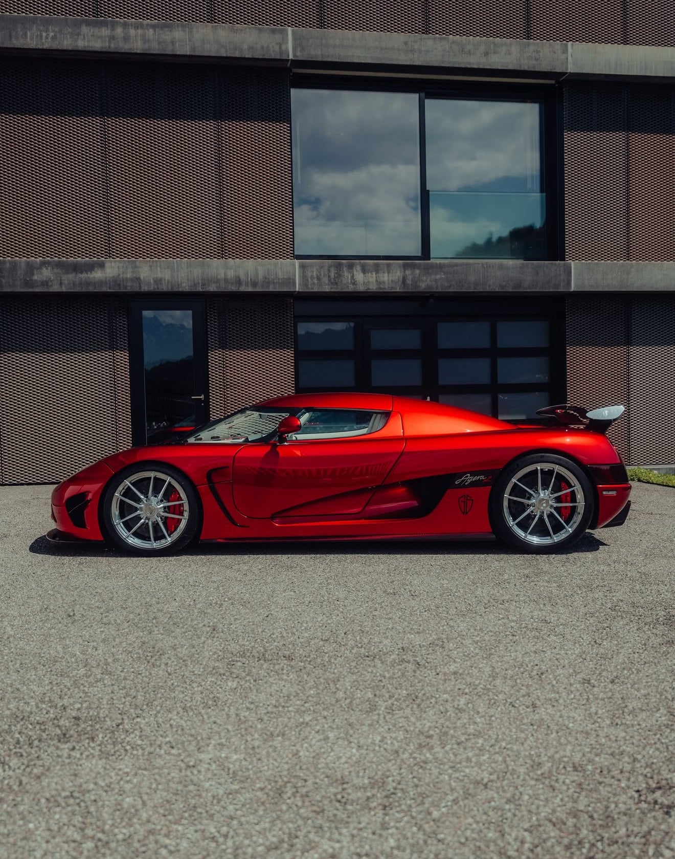 PREORDER VMB x Miniature Planet 1:18 Koenigsegg Agera R (Candy Red)