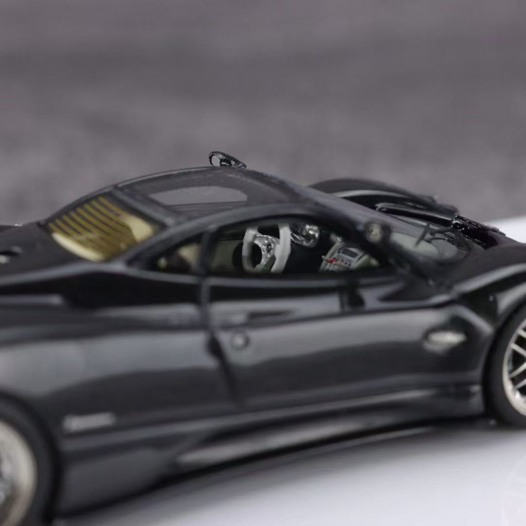 DMY 1:64 Pagani Zonda S (Carbon)