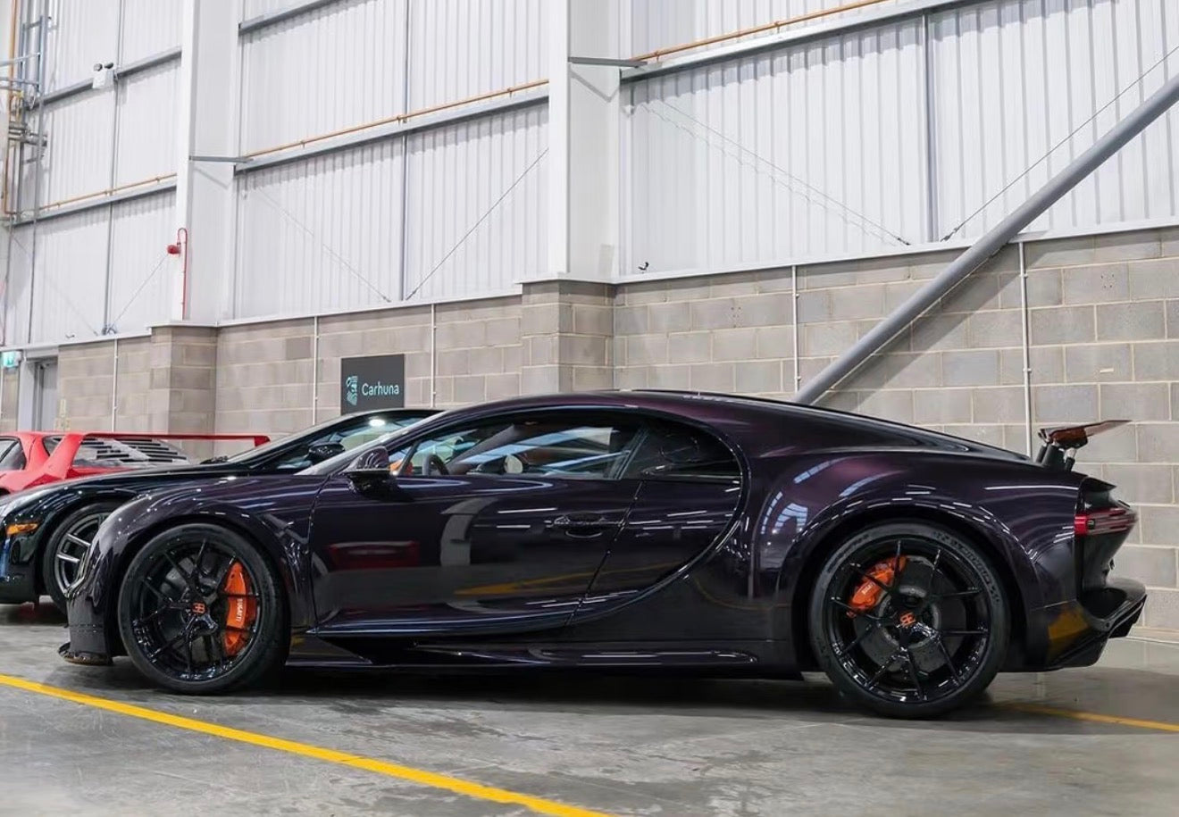 PREORDER Henson & Heaven 1:18 Bugatti Chiron Sport (Metallic Purple/Orange)