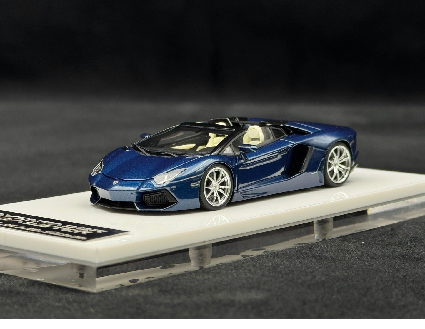 PREORDER Car's Lounge 1:64 Lamborghini Aventador LP700-4 Roadster (Blue Hera)