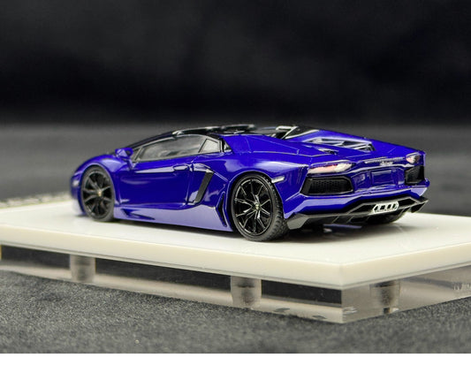 PREORDER Cars Lounge 1:64 Lamborghini Aventador LP700-4 Roadster (Viola Aletheia)