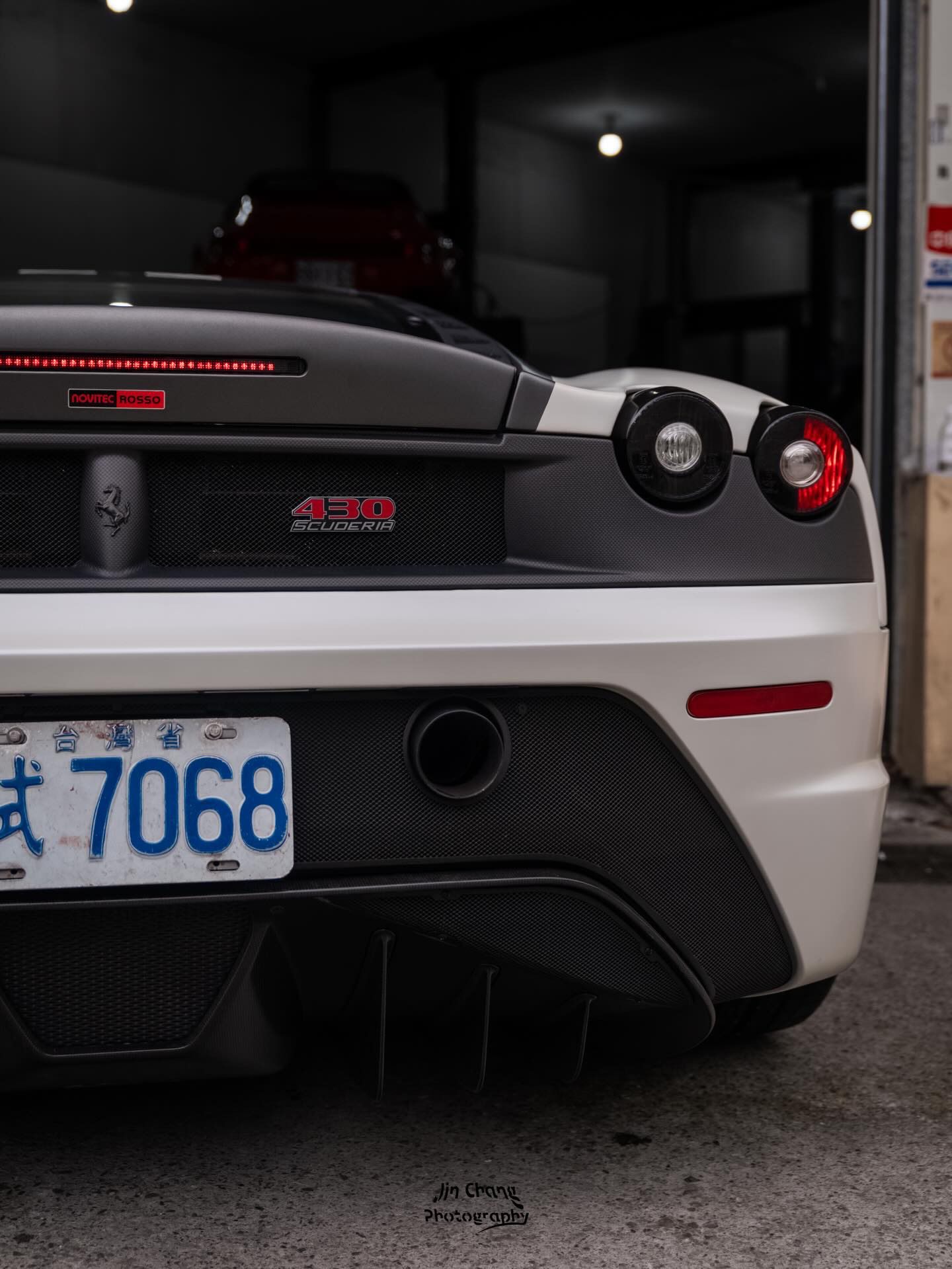 PREORDER 1:18 Ferrari F430 Scuderia - Novitec Rosso 777 (Matte White)
