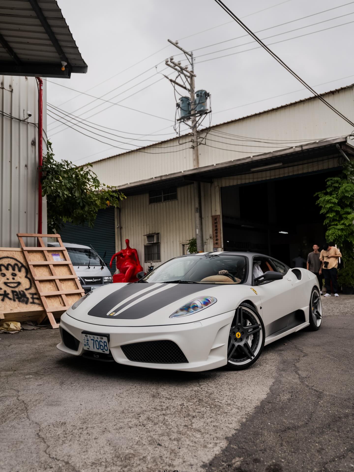 PREORDER 1:18 Ferrari F430 Scuderia - Novitec Rosso 777 (Matte White)